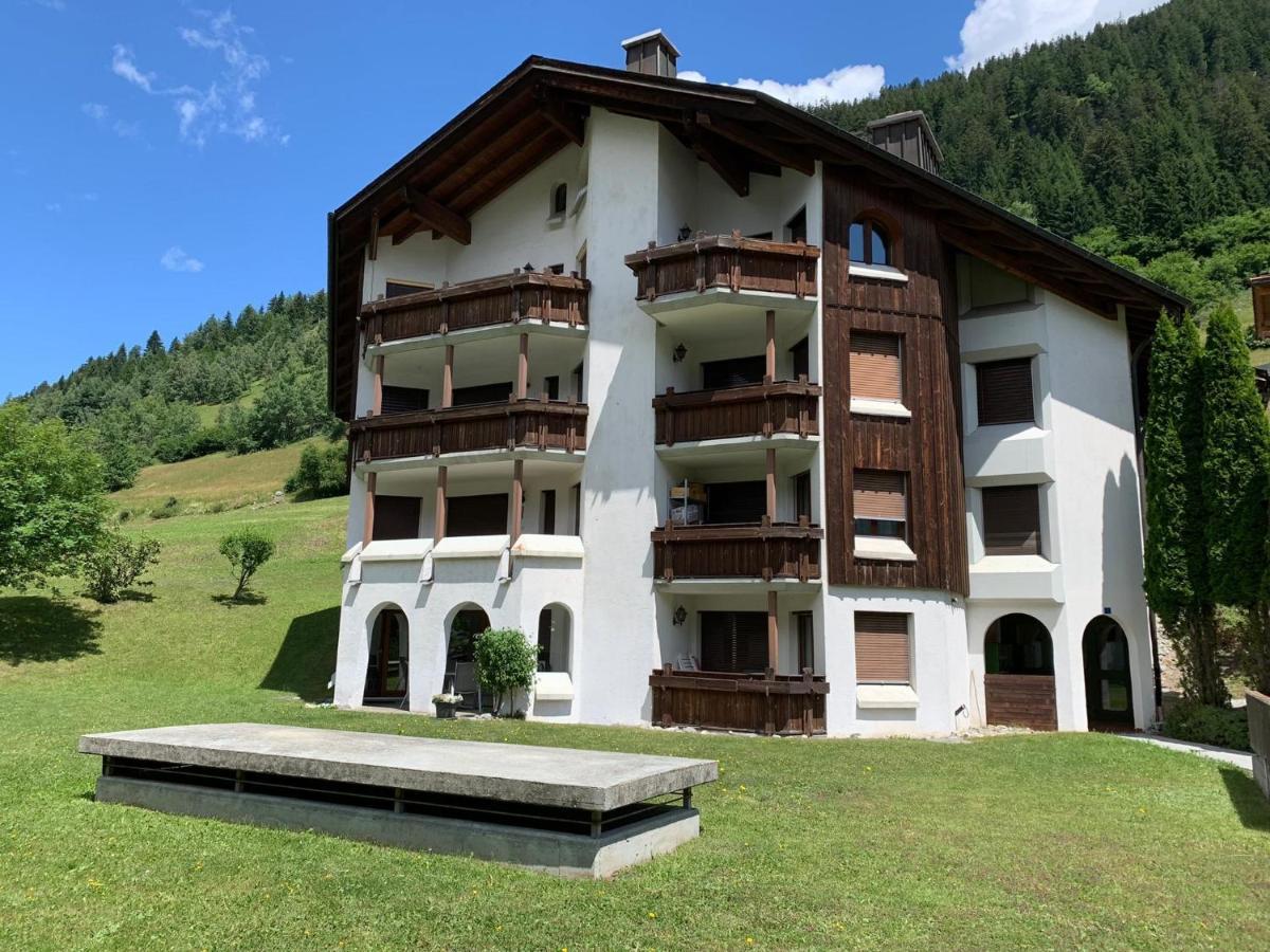Cadras Appartement Tinzen Buitenkant foto